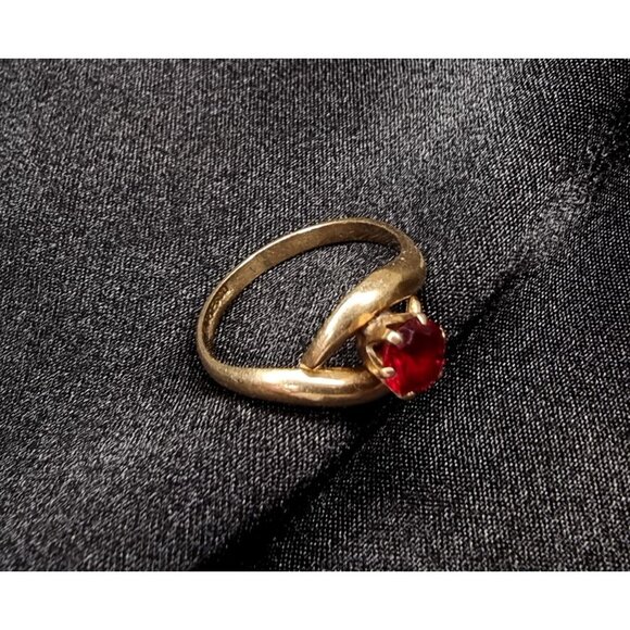Vintage 10K Yellow Gold Red Spinel Ring Size 6 - Picture 4 of 5